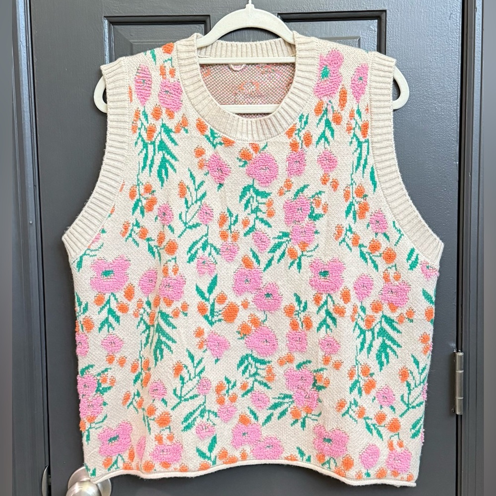 Floral Knit Sleeveless Vest L